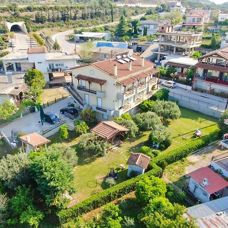 Elia Villa Raches パラリア・ラホン エクステリア 写真